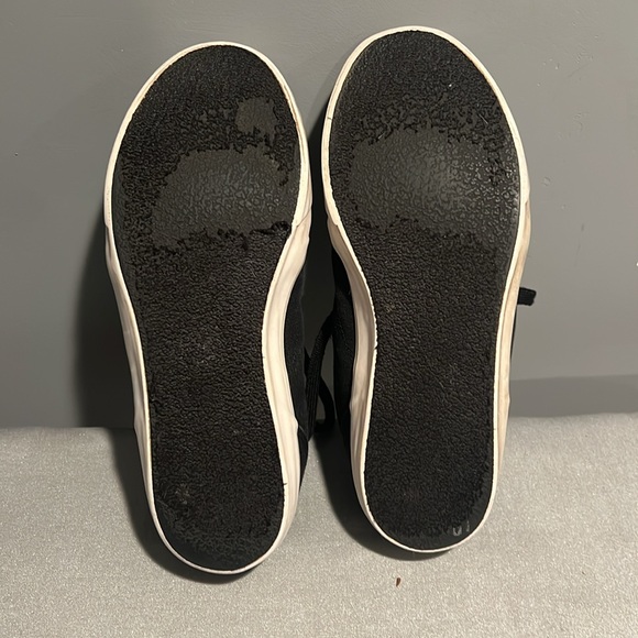 Lacoste shoes . Size 7 - Picture 7 of 7